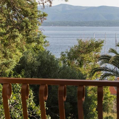 Apartman Sesna Bol Exteriör bild