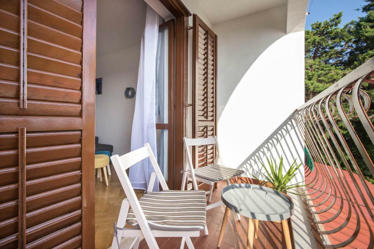 Apartman Sesna Bol Exteriör bild