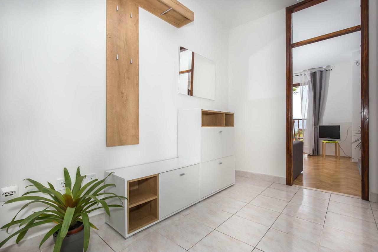 Apartman Sesna Bol Exteriör bild