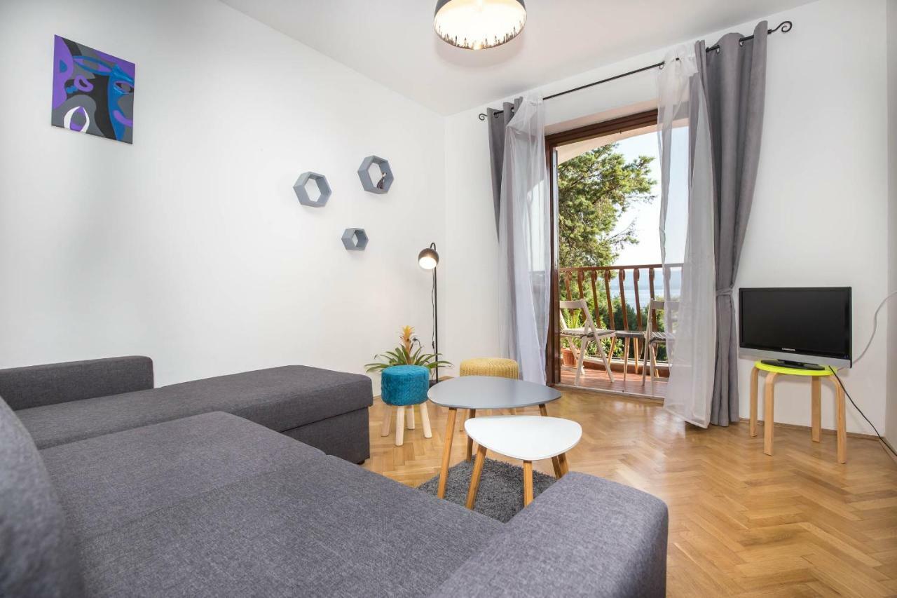 Apartman Sesna Bol Exteriör bild
