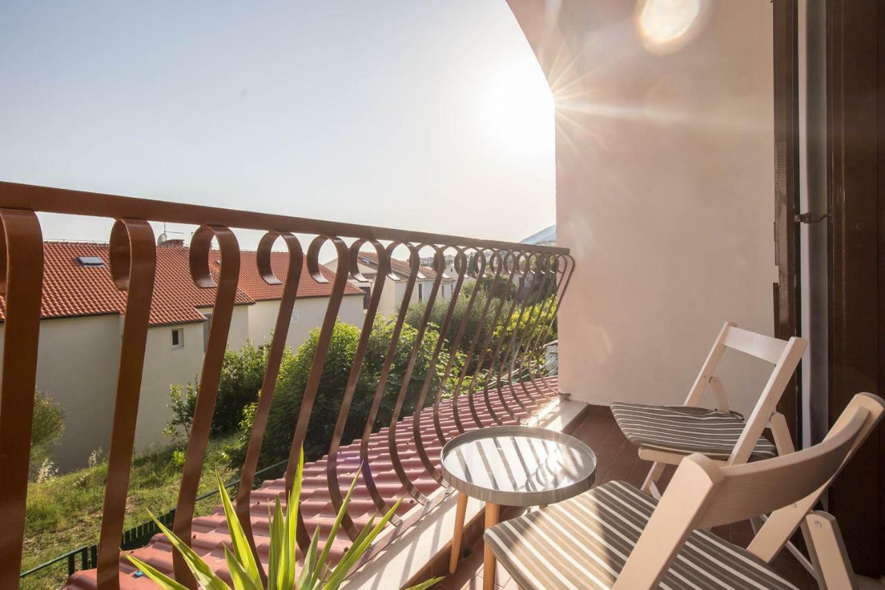 Apartman Sesna Bol Exteriör bild